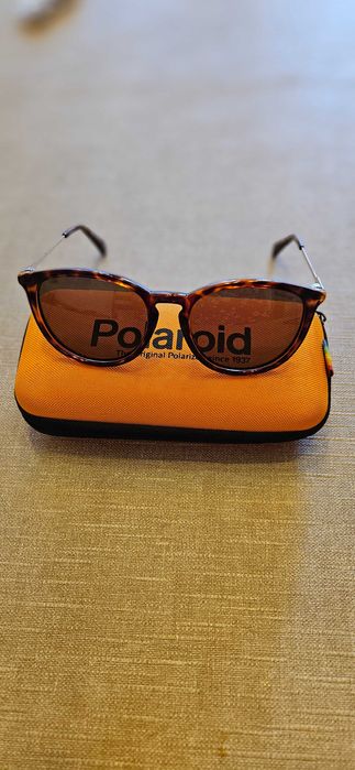 Дамски слънчеви очила Polaroid - 60 лв