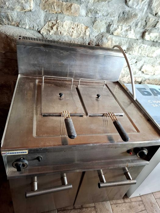 Газов фритюрник с шкаф