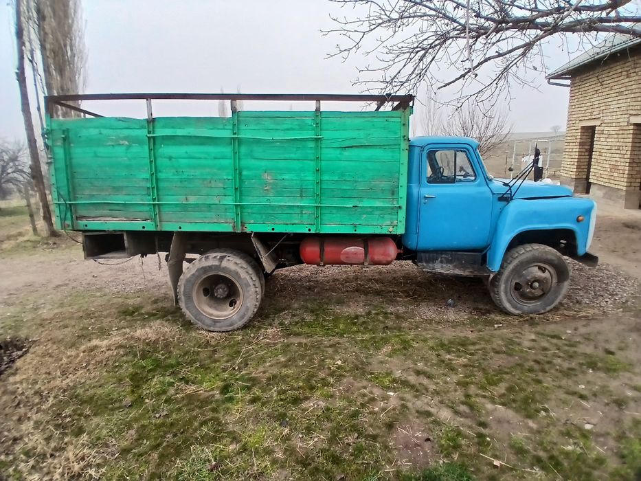 Газ 53 сотилади метанда