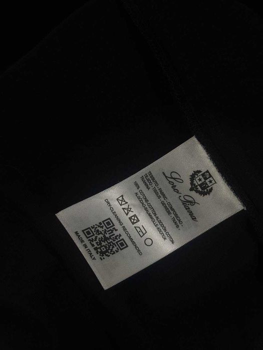 Модерни мъжки тениски ARMANI EXCHANGE – стил, комфорт и перфектна визия за лятото!