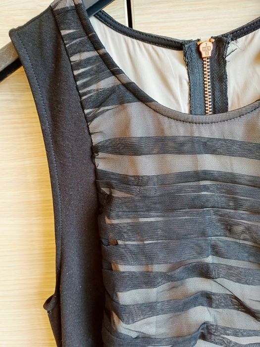 Armani Exchange рокля XS