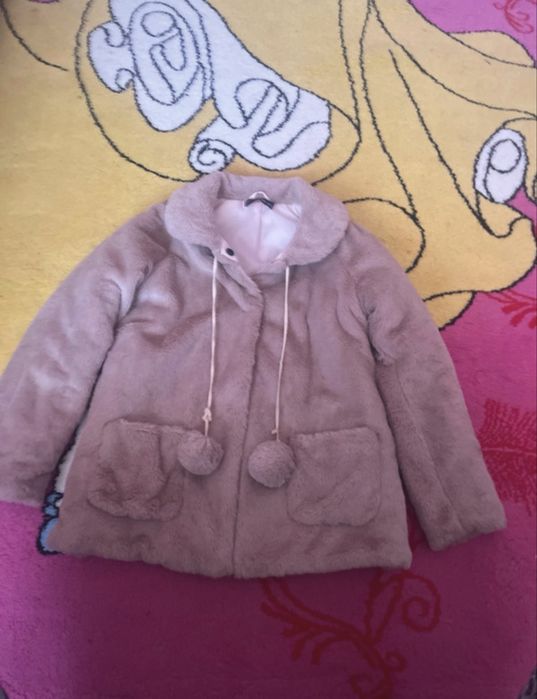 Palton fete 7-8 ani
