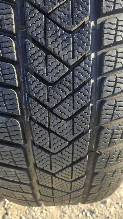 SET 4 Anvelope Iarna 245/45 R18 + 275/40 R18 PIRELLI Sottozero 3 RSC XL (BMW Original) Runflat