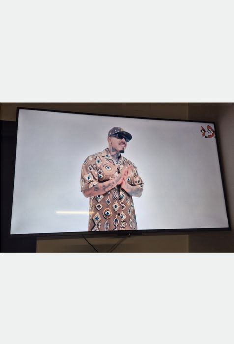 Televizor Smart Google TV 108 cm –  stare impecabilă
