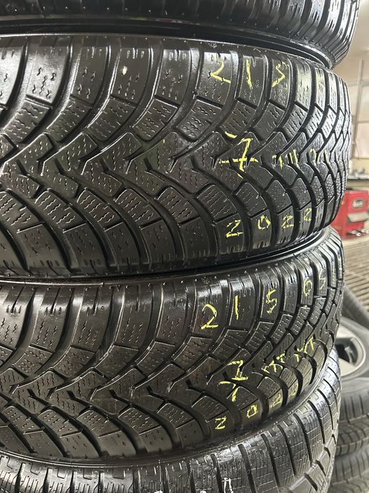 Гуми 215/65/17 4 броя Зимни Falken