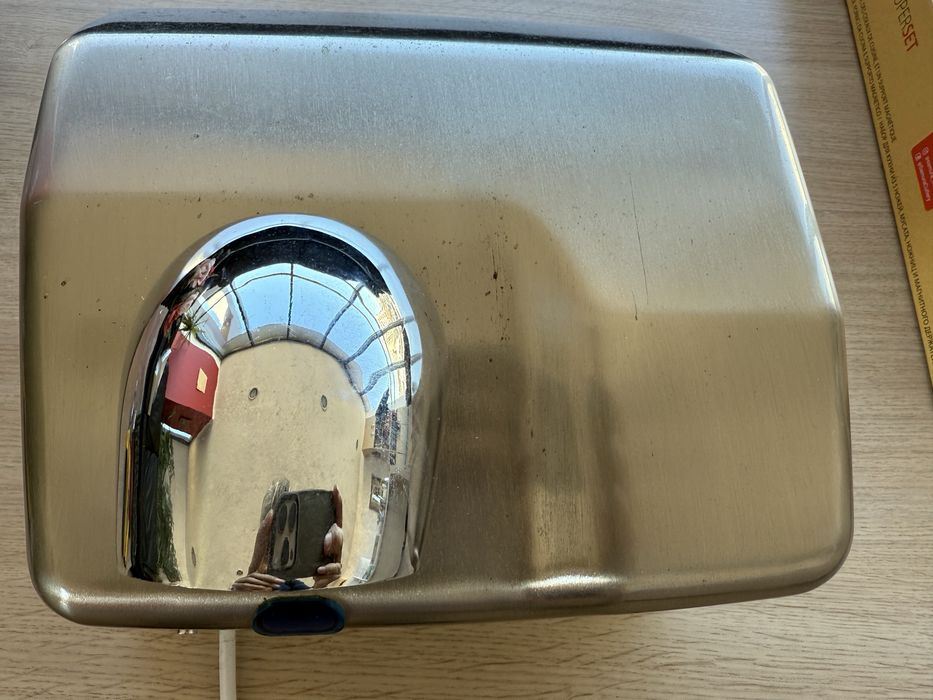 Нов стоманен сешоар Торнадо с външни забележки