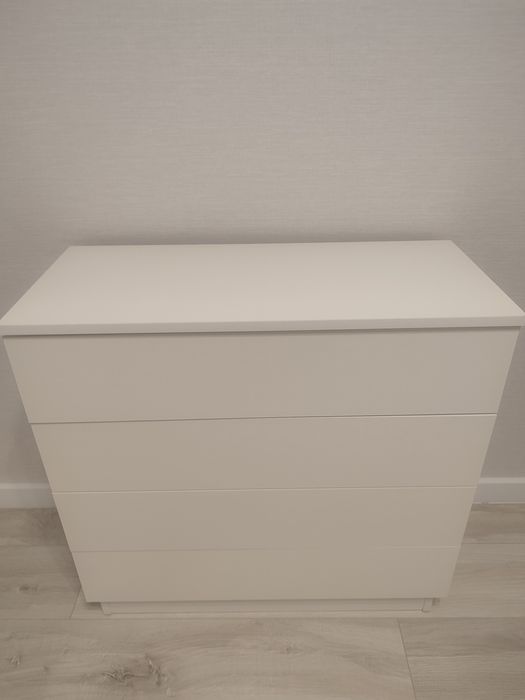 Комод белый продаётся