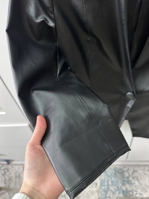 Женская одежда кожанка