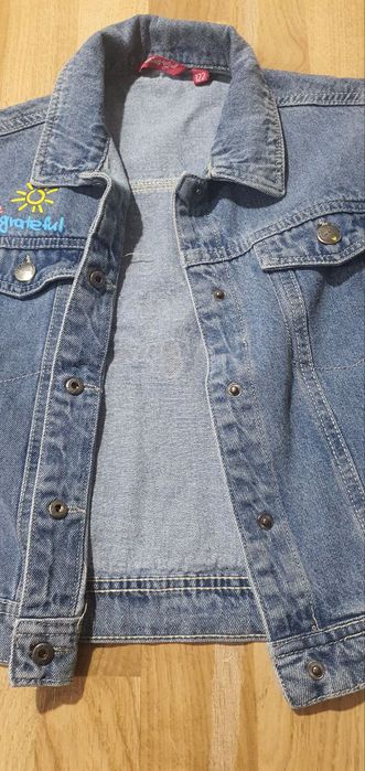 Курточка джинсовая на девочку