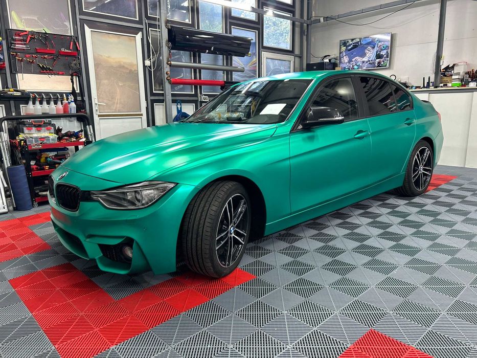 Autocolant premium auto