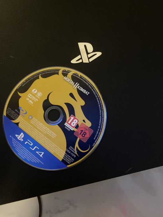 Ps4 pro cu controller si jocuri gta etc