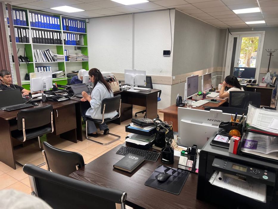 Евро Офис Вдоль Дороги под логистику,айти,или турфирму Чиланзар 60м2