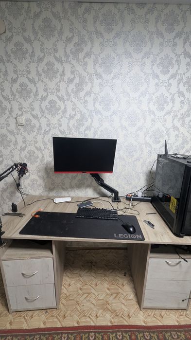 Компьютерный стол