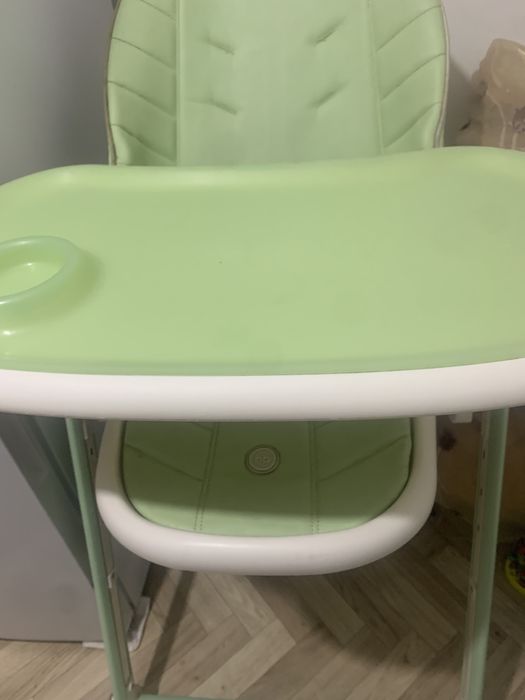 Детский кормящий столик