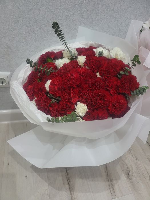 СРОЧНО Продам букеты (цветы)