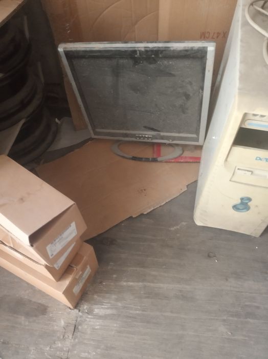 Printerlar va harf yozuvchi va ekran