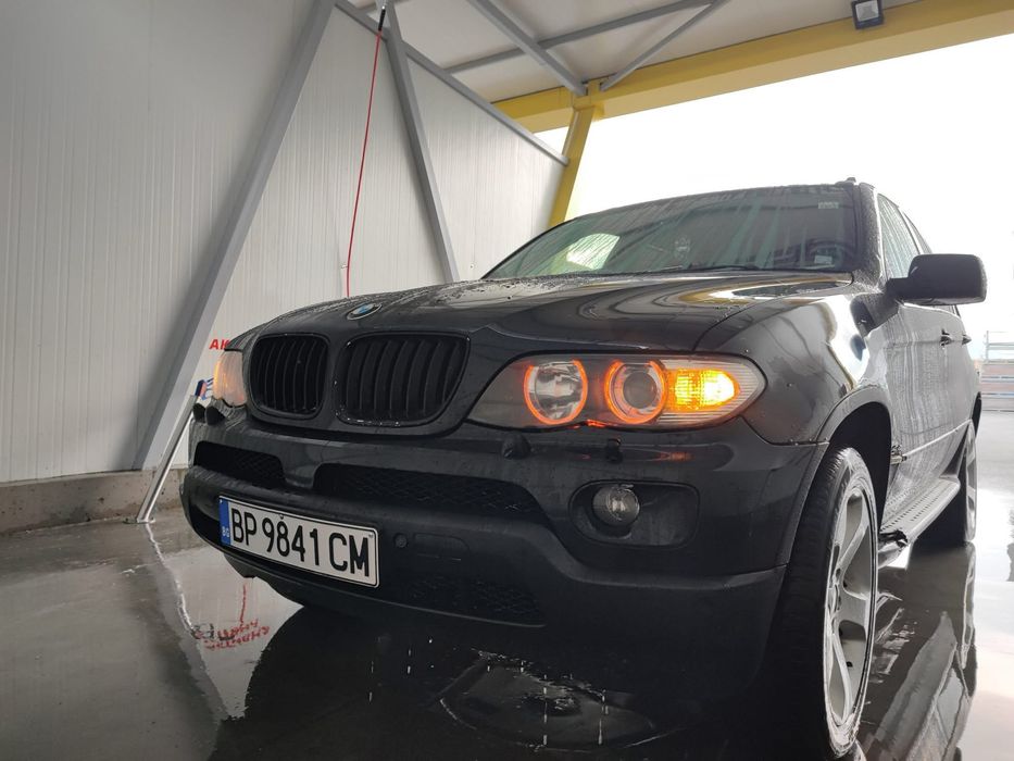 Продавам  bmw Х5 4,4 2 бр на части