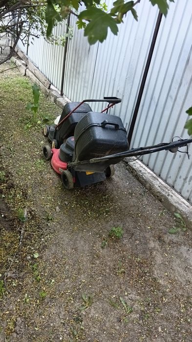 Продам газонакасилку