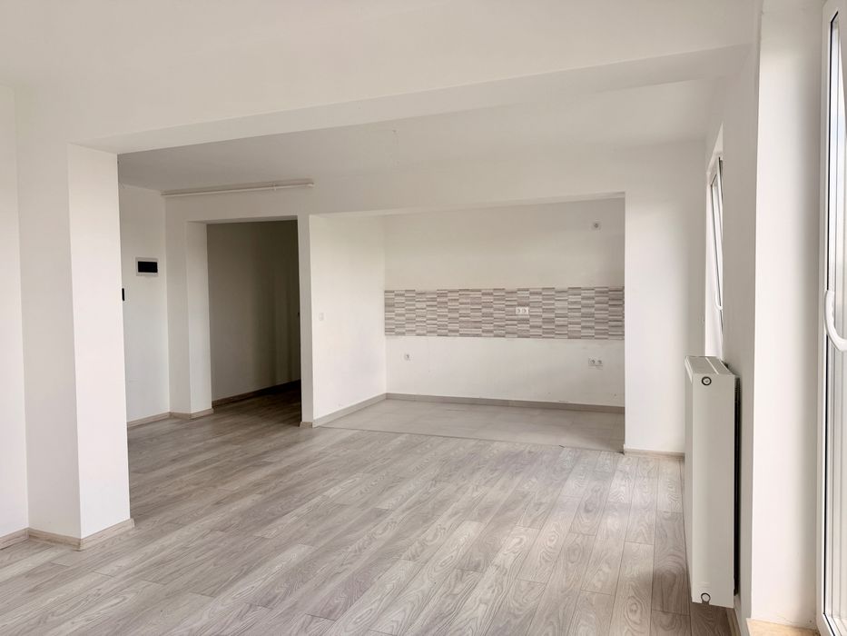 PROPRIETAR | Apartament 3 camere | Ultimul etaj retras | Panoramă superbă | Parcare inclusă | Maurer Residence