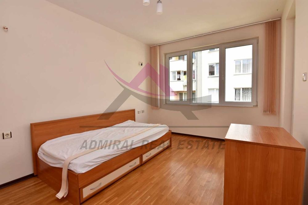 Дава се под наем Тристаен апартамент в Варна, Базар Левски - 100 кв.м за 600 € - Снимка #2