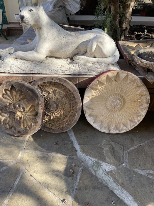 Калъпи за Стенни или таванни облицовки от гипсови орнаменти