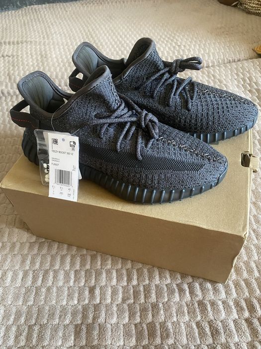 Yezzy black reflective