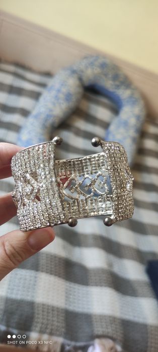 Подарю браслет со стразами