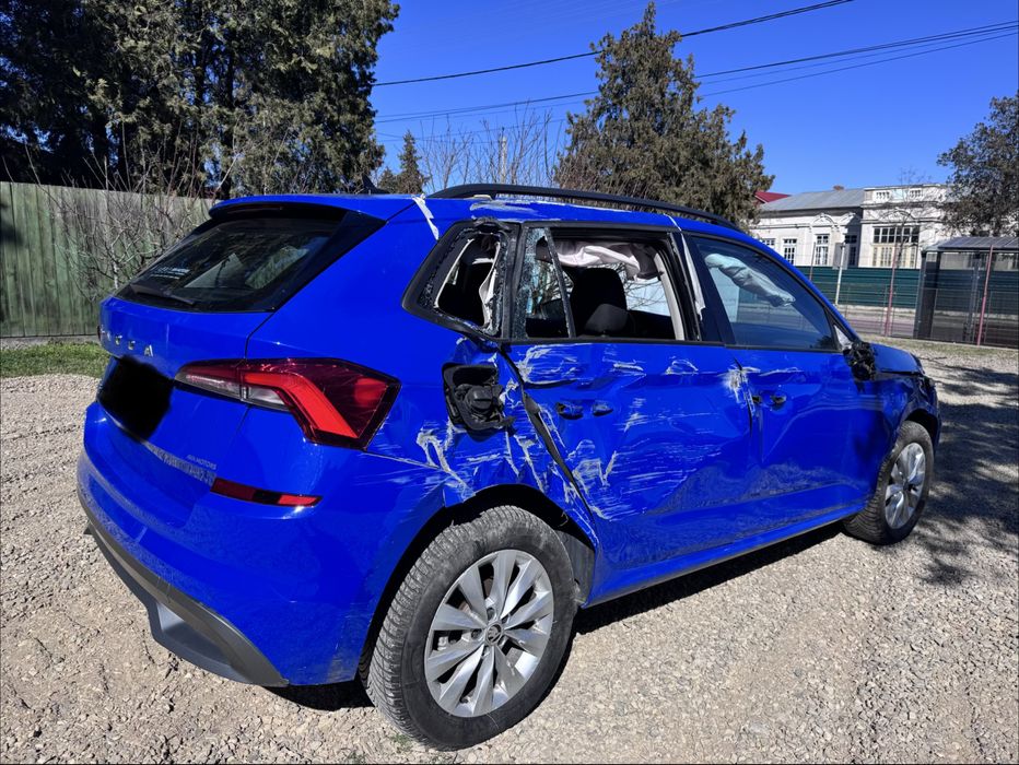 Skoda Kamiq 1.0 TSi DSG 01.2022 avariat se deplaseaza si ruleaza orice distanta TVA inclus