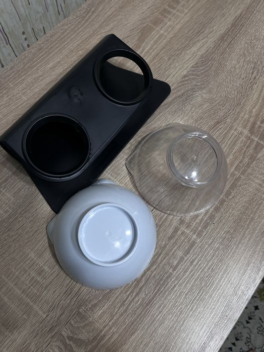 Продам миски для кошек