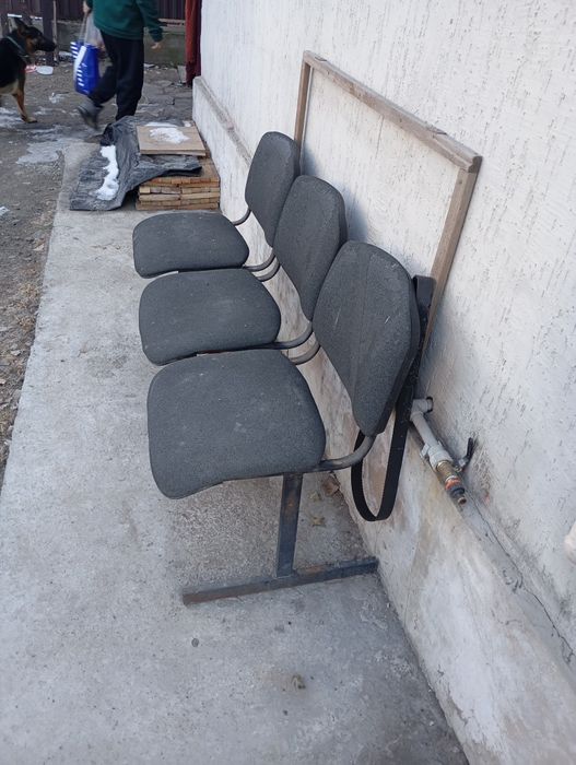 Продам кресла совмещенные