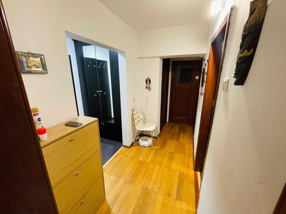 Apartament 2 camere decomandat str. Sinaii-Republicii, complet mobilat, bloc anvelopat, centrala proprie