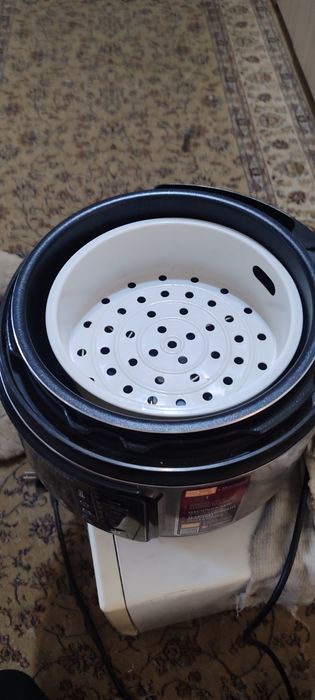 Мультиварка  почти новый