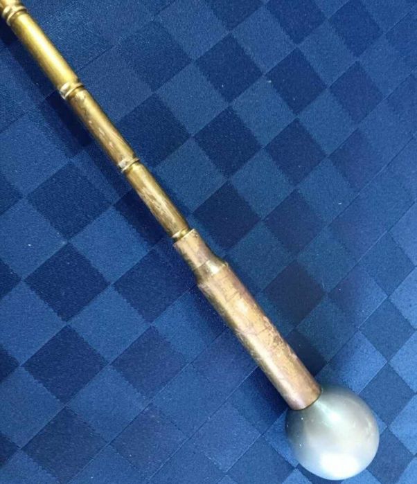 Стара емайлирана табела от началото на ХIX век ,и бастун