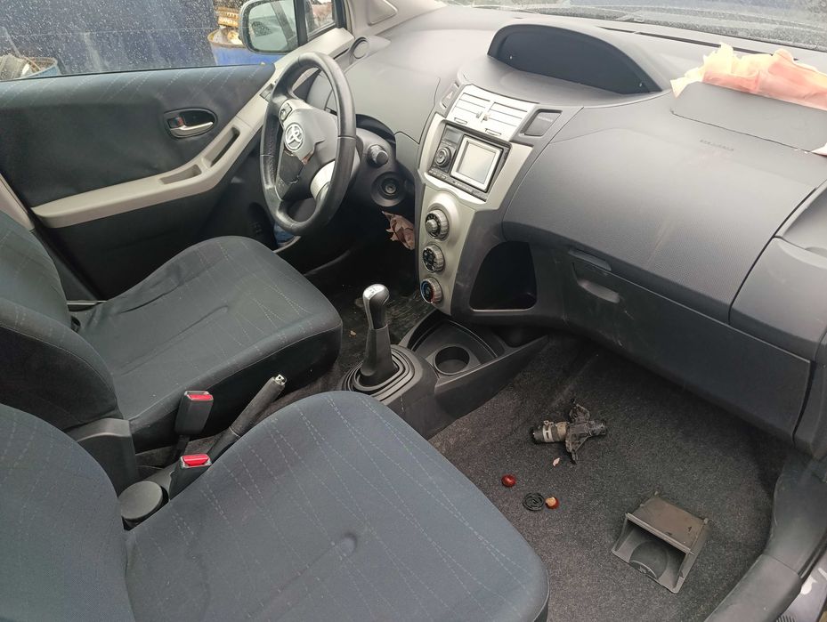 Toyota Yaris II 1.3 бензиин 87 к.с. 2SZ 2007г. НА ЧАСТИ
