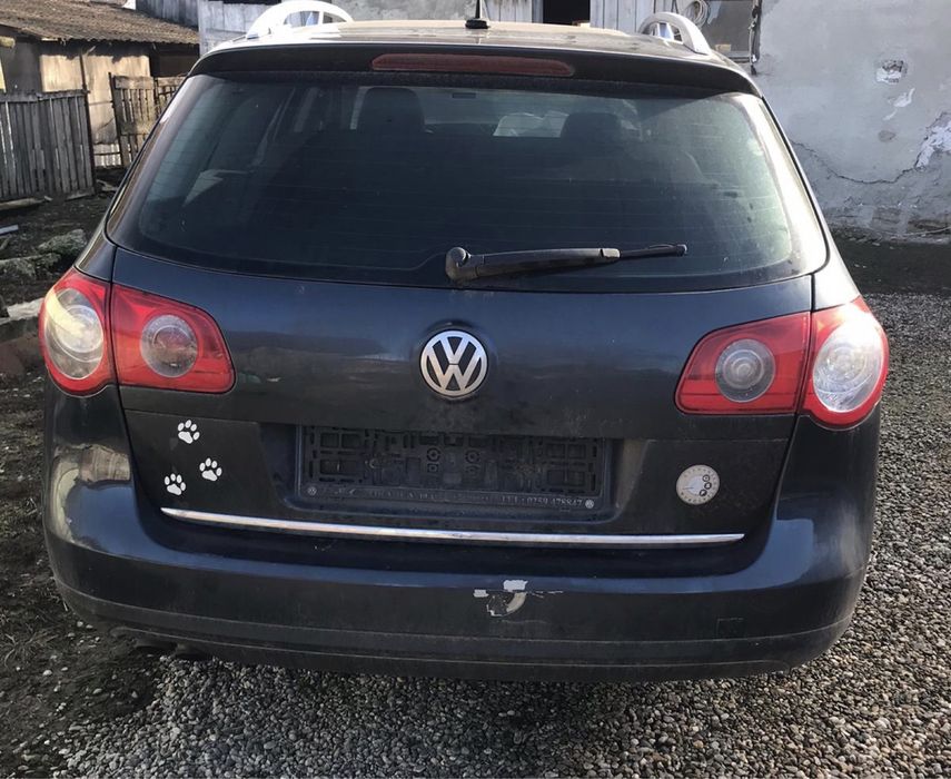 Vand/ dezmembrez Passat B6  2.0 140 CP