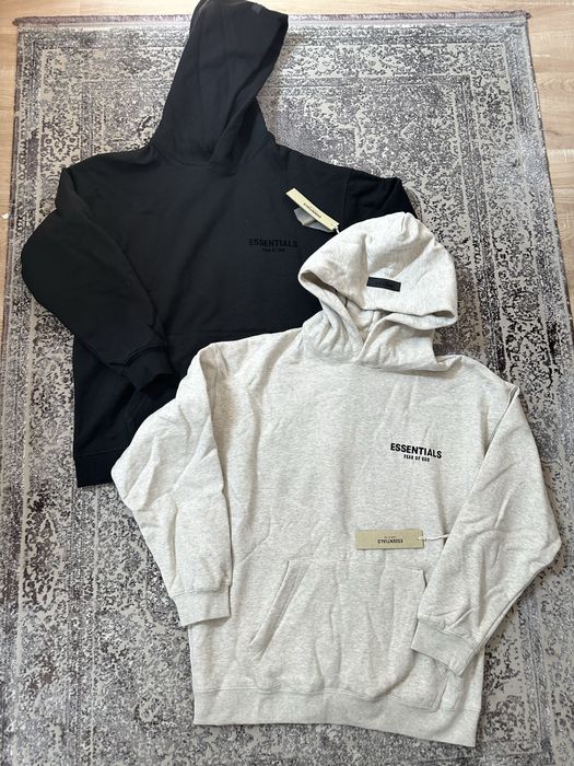 OFERTA 150 LEI M/L Hanorac Essentials Fog