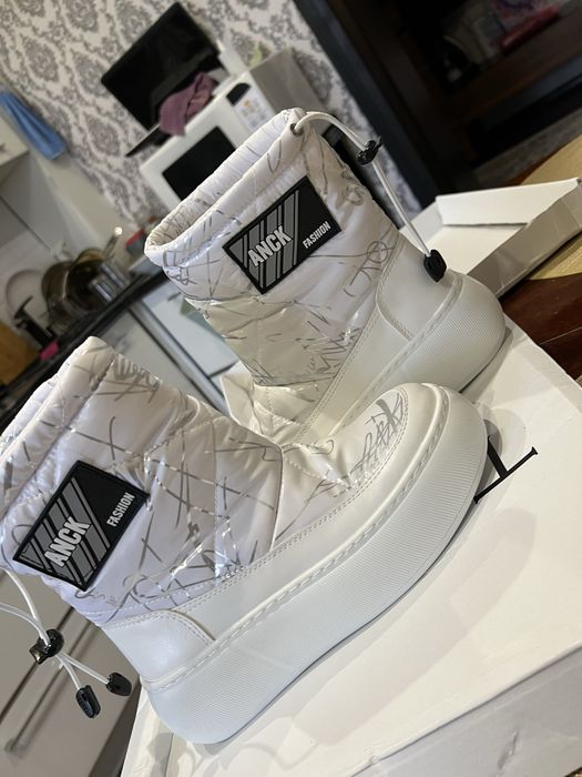 Продам дутики