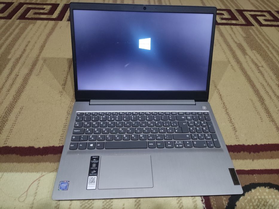 Ноутбук 15.6 Ноутбук  Lenovo IdeaPad 3  Platinum Grey. Срочно продаётс