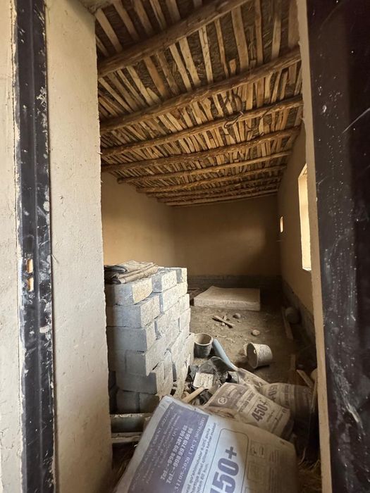 Уй сотилади 30000$