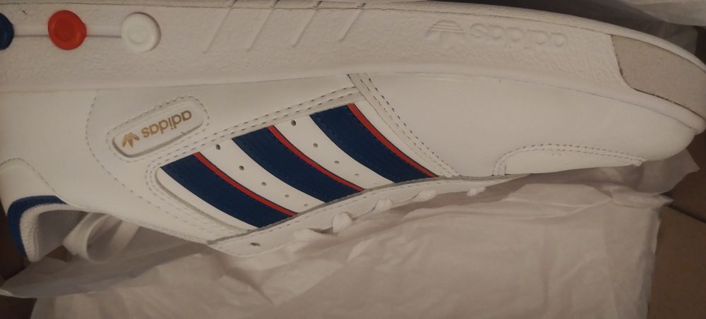 Adidas originals естествена кожа