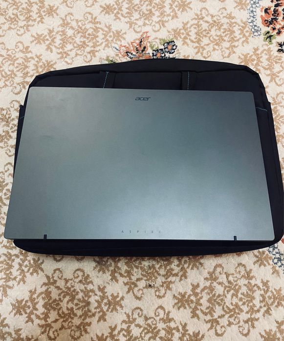 Ноутбук Acer.