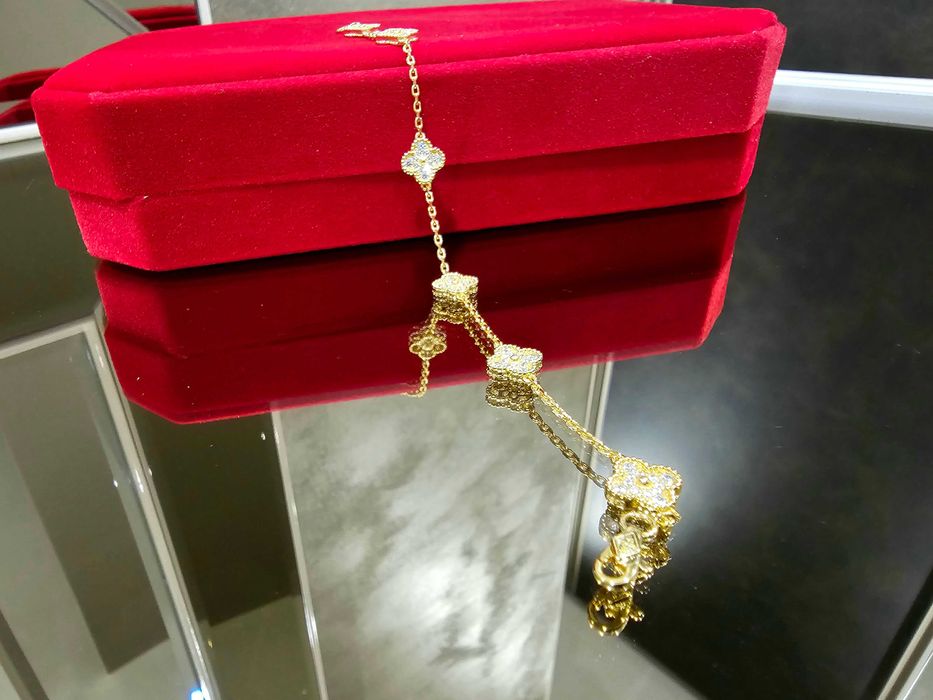 Van Cleef & Arpels VCA Gold 6 Motifs Sweet Alhambra Дамска Гривна