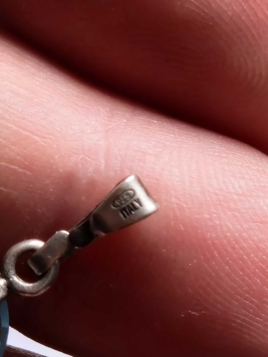 Pandantiv din argint cu Topaz – design elegant