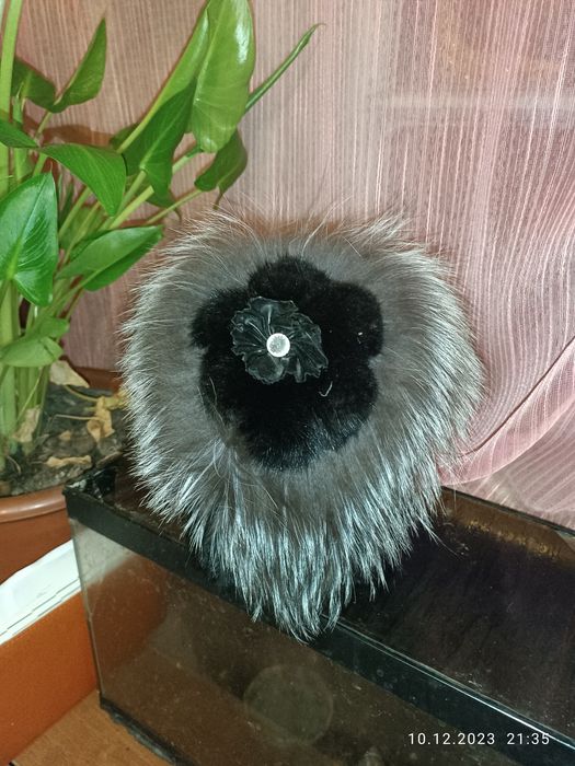 Продам шапку меховую