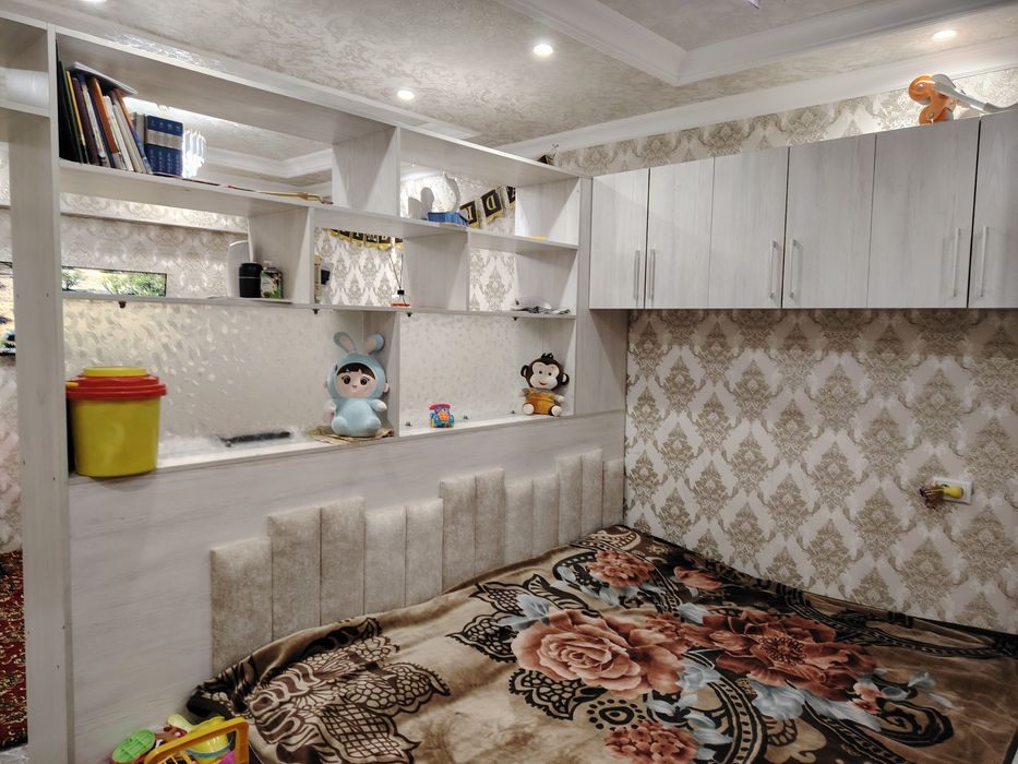 Шаҳар хокимият Тарона 16/18 дом 2-этаж 2/3-хона (Оилага)(Уй эгасиман)