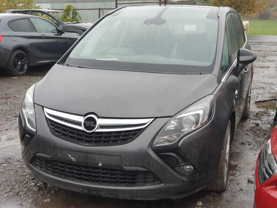 Dezmembrez Opel Zafira C Tourer Elite 2.0CDTI 2012