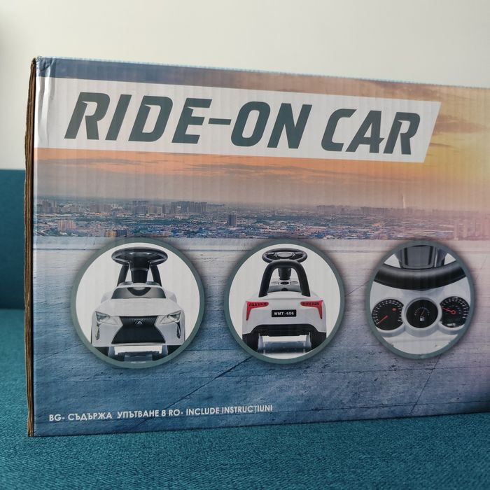 Mașină albă, RideOn tip Lexus, Premergător, fără pedale, de la 18 luni max 30 kg, unisex