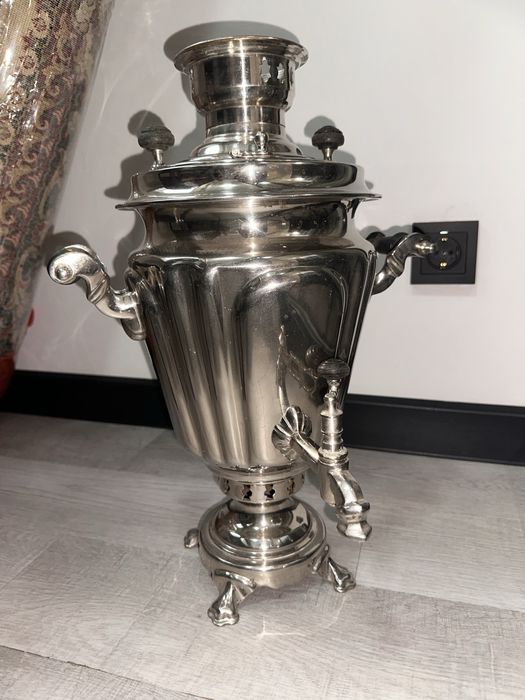 Продам жаровой самовар на дровах / углях.