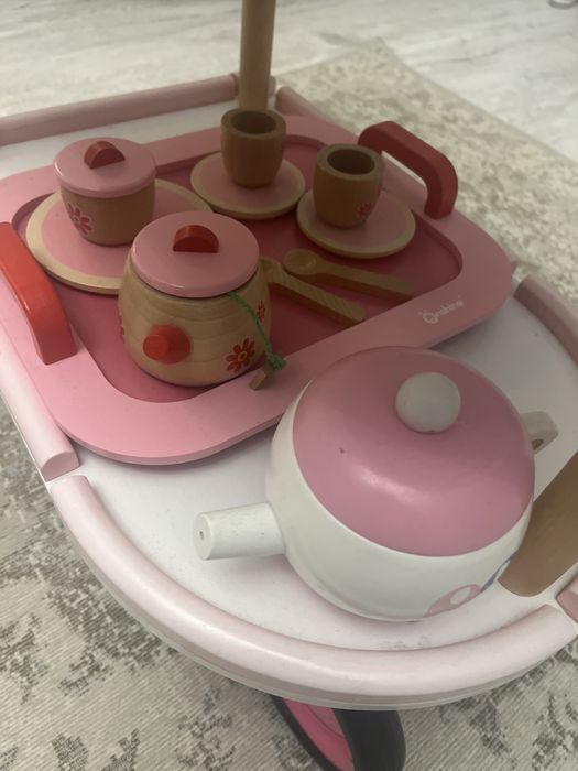 Caruciorul cu dulciuri pentru copii