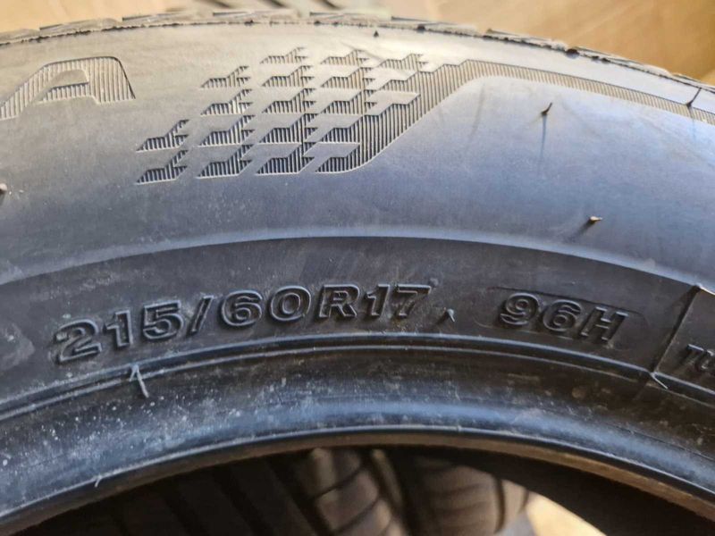 4 Bridgestone R17 215/60
летни гуми DOT4321